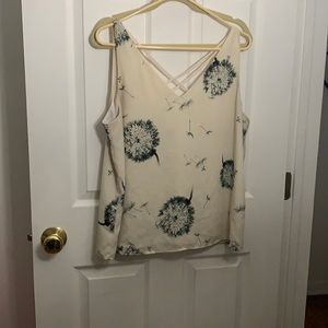 Large Express cream color dandelion shirt